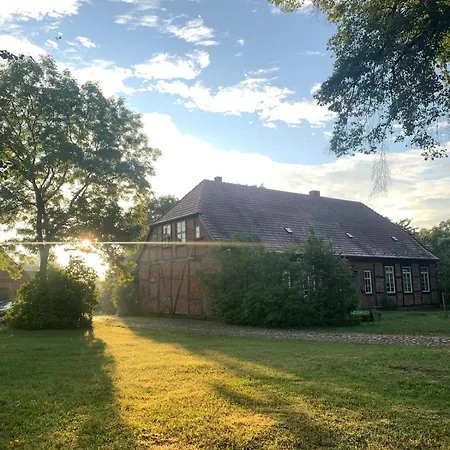Charmantes Pfarrhaus Inmitten Der Seenplatte 아파트 *